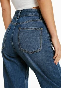 BershkaWIDE LEG 90S - Jeans Relaxed Fit - Dark Blue -Henry Tiger Butik 091ecfeaecd84861bab5a539458553be