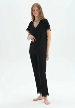 DAGIGOLDENHOUR SET - Pyjamas - Black