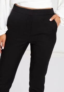 TUSSAHJUNO - Chinos - Black -Henry Tiger Butik 2355ec40afa448e8922feef882c927d3