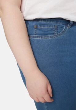 CisoSELMA - Jeans Straight Leg - Spring Blue Denim -Henry Tiger Butik 2c6e6df8131c4152a5312bc1fd5f48da