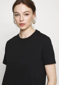 SAMSØE SAMSØE Samsøe SamsøeCAMINO - T-shirt - Bas - Black -Henry Tiger Butik 3278d26c7b494bdca5fd16f050faafe0