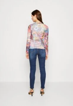 Noisy MayNMCARRIE HIGHNECK CROPPED - Långärmad Tröja - Festival Fuchsia -Henry Tiger Butik 341c3614a1d14ce6a57757e0201ec6a9