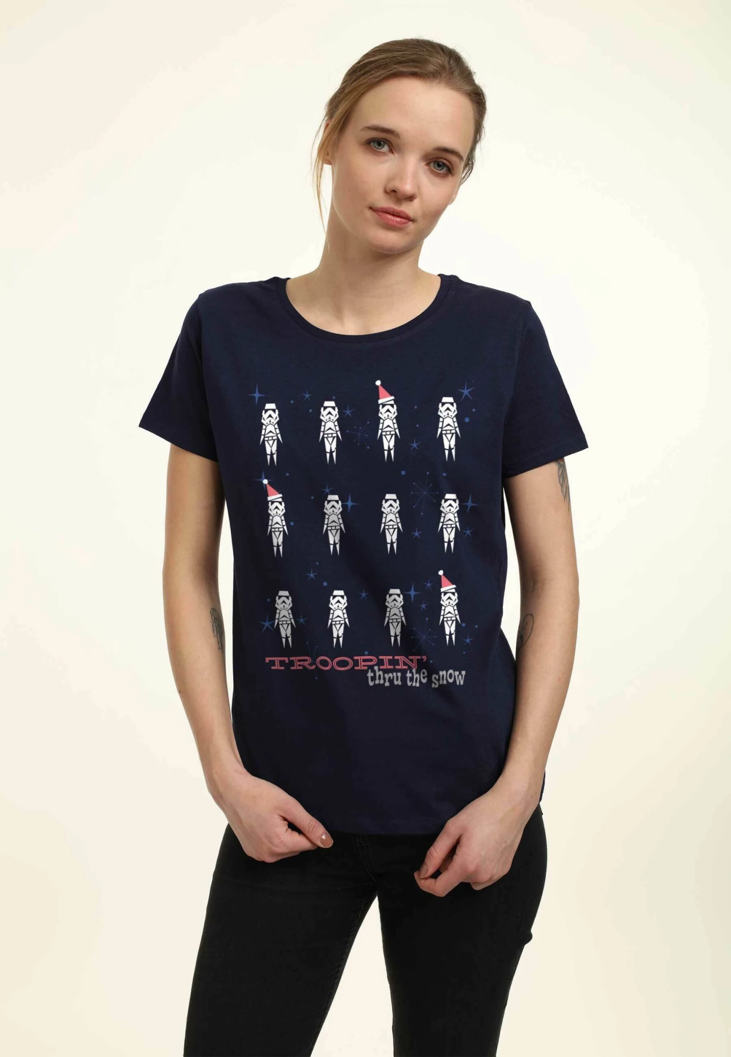 Henry TigerSTAR WARS CLASSIC SNOW TROOPERS - T-shirt Med Print - Navy Blue 6 Henry TigerSTAR WARS CLASSIC SNOW TROOPERS - T-shirt Med Print - Navy Blue - Bild 4