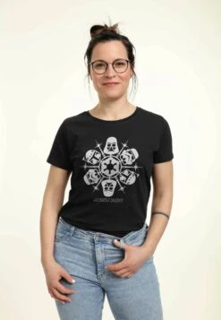 Henry TigerSTAR WARS CLASSIC DARK SIDE FLAKES - T-shirt Med Print - Black 10 Henry TigerSTAR WARS CLASSIC DARK SIDE FLAKES - T-shirt Med Print - Black -Henry Tiger Butik 3cdd375733f74539819e9e2325a3f0c2