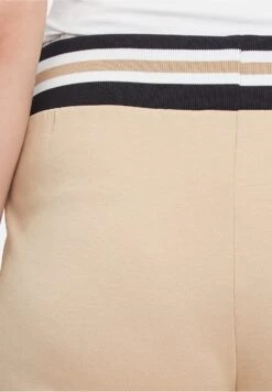 Betty BarclayMIT EINGRIFFTASCHEN - Träningsbyxor - Beige -Henry Tiger Butik 42022e330d7349d09dfb1b9704def8fd