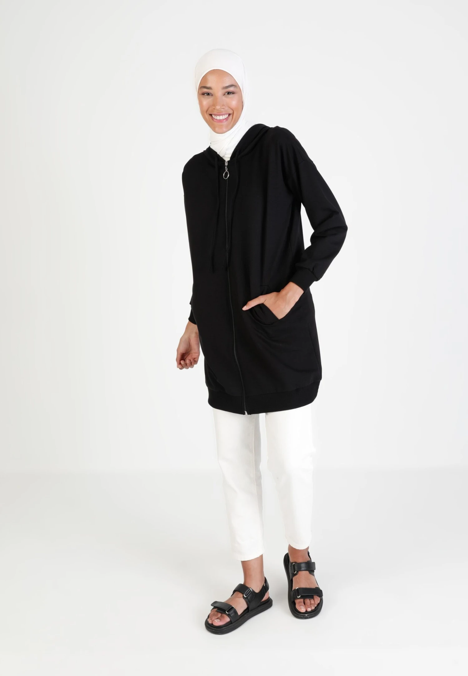 ModanisaTröja Med Dragkedja - Black 3 ModanisaTröja Med Dragkedja - Black