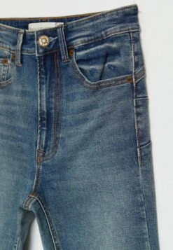 StradivariusPUSH-UP - Jeans Skinny Fit - Light Blue -Henry Tiger Butik 47a4e4d3c7fc4320b8cff20f1997b55d