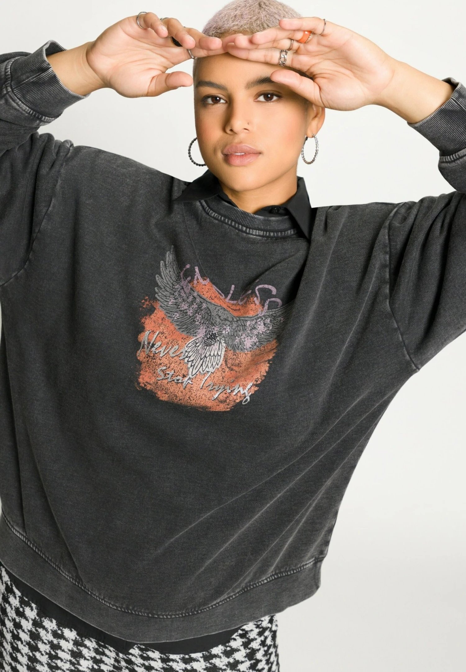 Studio UntoldSweatshirt - Anthrazit 6 Studio UntoldSweatshirt - Anthrazit - Bild 4