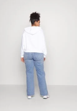 Levi's® PlusLuvtröja - White -Henry Tiger Butik 6a2af70cf94b4014b32fe3b3c4bf19bc