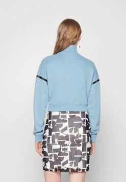 HUGODARINI - Tröja Med Dragkedja - Turquoise/aqua -Henry Tiger Butik 6d0b2831c87346a888bd1aea8b9a0481