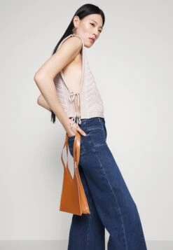 FRAMELE BARDOT WIDE LEG - Jeans Bootcut - Lyon -Henry Tiger Butik 743136a0871f41758bbd74680e921fdc
