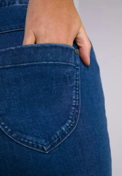 Ulla PopkenJeans Straight Leg - Blue Denim -Henry Tiger Butik 7469e39d26ca44f1bd6d9be2e0fd9f36