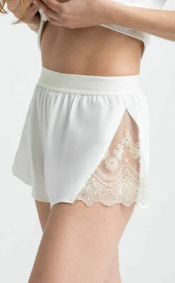 BilbetteFRENCH LACE - Pyjamasbyxor - Ecru -Henry Tiger Butik 76bcf430664f4f33ac862372435267de