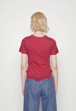 Free PeopleCALL ME BABY TEE - T-shirt - Bas - Berry Twist -Henry Tiger Butik 78dc9c88e45e48c8a6368a55cbc9a53a