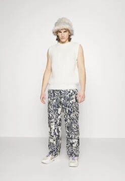 KOCHÉPANTS UNISEX - Cargobyxor - Ecru/blue -Henry Tiger Butik 84146ead0b1944a7b027a53a208541da