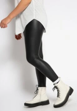 Studio UntoldLeggings - Zwart -Henry Tiger Butik 8502a82541de4b889bdab26a4e7041d1