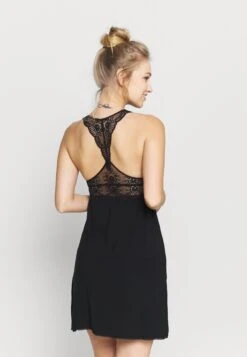 Anna FieldANNA VISCOSE DRESS - Nattlinne - Black -Henry Tiger Butik 898b079ecbb9451081364c0f02951668