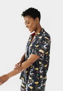 Chelsea PeersCÔTE DAZUR BUTTON UP SET - Pyjamas - Navy 12 Chelsea PeersCÔTE DAZUR BUTTON UP SET - Pyjamas - Navy -Henry Tiger Butik 8d48b117e87446698be5e18450b6fad9