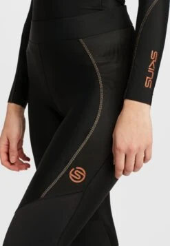 SkinsKOMPRESSION - Tights - Black -Henry Tiger Butik 8d9cf72b34c44a3395cb849f82dba370