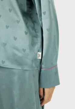 Chelsea PeersJACQUARD HEART OVERSIZED BUTTON UP LONG - Pyjamas - Teal -Henry Tiger Butik 95001c94cb6c45179e9dd78f8286fb6c