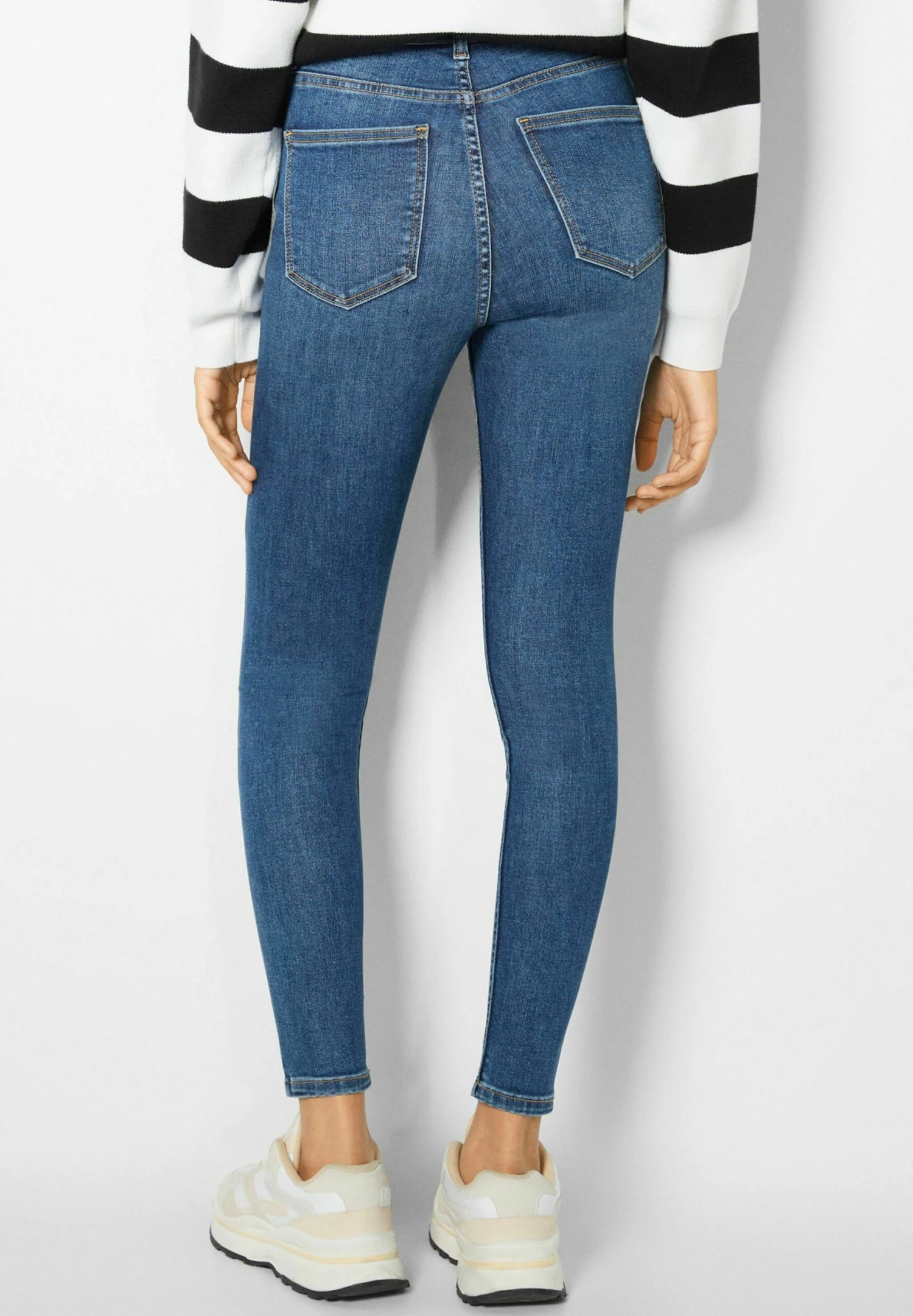 BershkaHIGH WAIST - Jeans Skinny Fit - Dark Blue 4 BershkaHIGH WAIST - Jeans Skinny Fit - Dark Blue - Bild 2