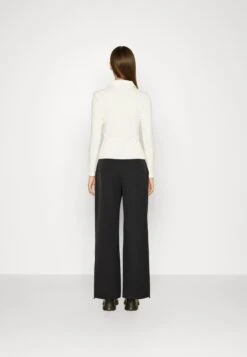 WeekdayNILO TROUSER - Tygbyxor - Black -Henry Tiger Butik a855fac2cb5a4acf908a34a4690e2446