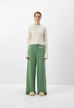 MM6 Maison MargielaPANTS - Träningsbyxor - Clover