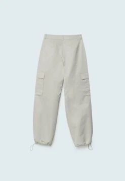 StradivariusWITH PARACHUTE HEMS - Cargobyxor - Stone -Henry Tiger Butik c74f7700e03943e0b7df05e5e76924d8