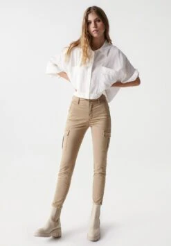 Salsa JeansSECRET GLAMOUR PUSH IN CROPPED - Jeans Slim Fit - Beige -Henry Tiger Butik cac98fc02dc64495a9087e59709391f4