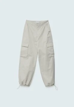 StradivariusWITH PARACHUTE HEMS - Cargobyxor - Stone -Henry Tiger Butik cbf6e19db8e54c1cb27d937a0cf65f5c