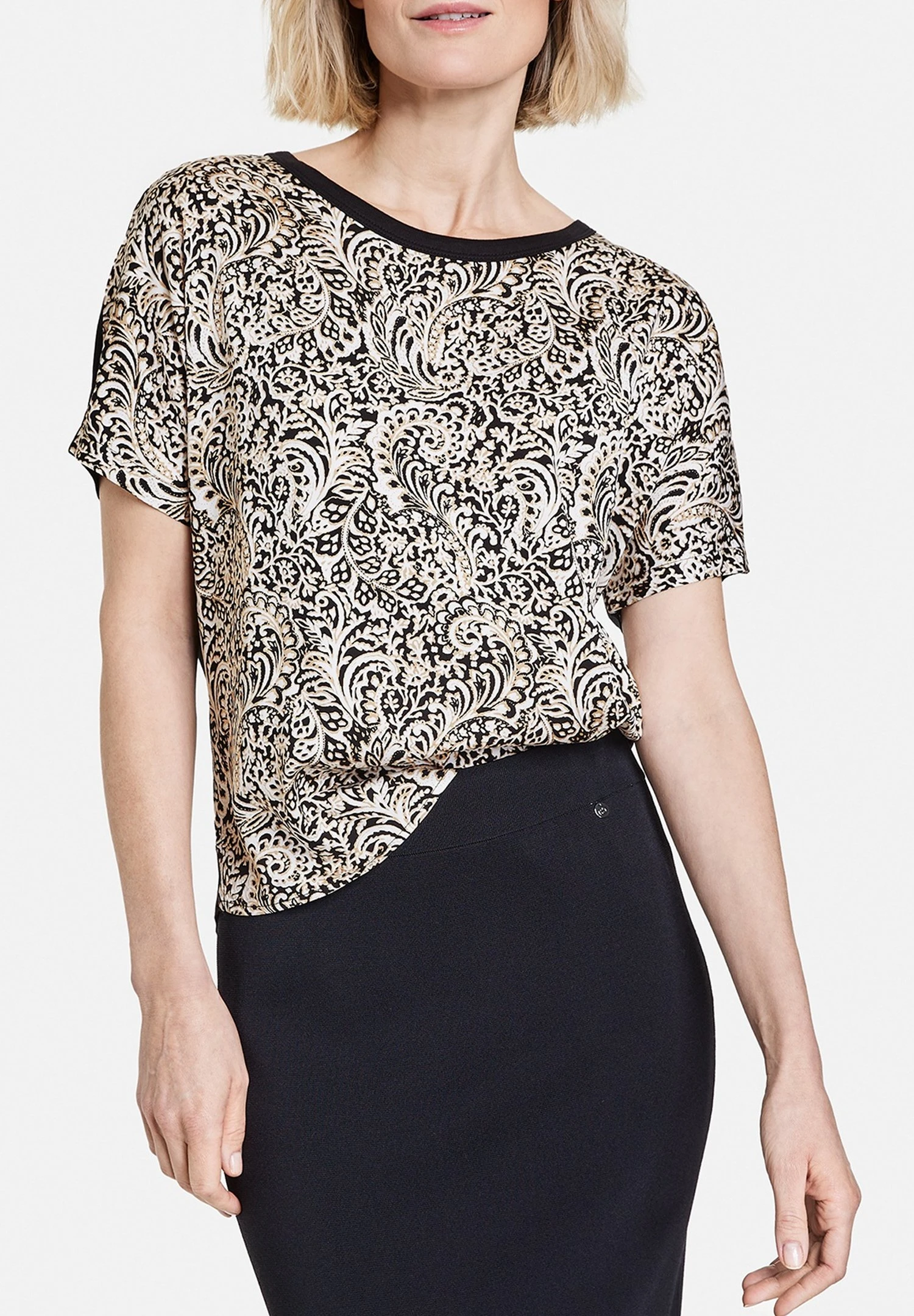 Gerry Weber1/2 ARM GEMUSTERTES KURZARMSHIRT MIT SEITENS - Blus - Schwarz Ecru Weiss Druck 4 Gerry Weber1/2 ARM GEMUSTERTES KURZARMSHIRT MIT SEITENS - Blus - Schwarz Ecru Weiss Druck - Bild 2