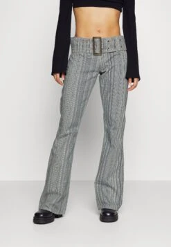 Jaded LondonLOW RISE BELT DETAIL IN HICKORY STRIPE - Jeans Bootcut - Multi