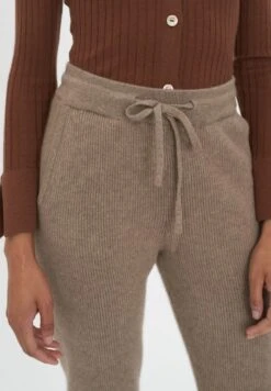 GOBI CashmereTräningsbyxor - Taupe 5 GOBI CashmereTräningsbyxor - Taupe -Henry Tiger Butik d17a7d1da7c545dfa2f62036a276e011