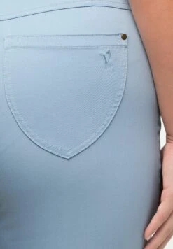 Ulla PopkenSOPHIE BRODERIE COUPE 5 POCHES ÉTROITE - Tygbyxor - Bleu Clair -Henry Tiger Butik ebb53548c6344379ab736af1a89feb71