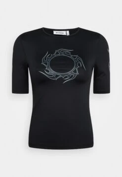 WeekdayTRINITY - T-shirt Med Print - Silver Print 12 WeekdayTRINITY - T-shirt Med Print - Silver Print -Henry Tiger Butik f17c36711de94337bdd5a6c991015509