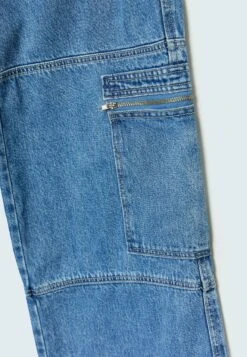 StradivariusJeans Relaxed Fit - Dark Blue Denim -Henry Tiger Butik f91ac517dc7c4a0cae340a78d30ad808